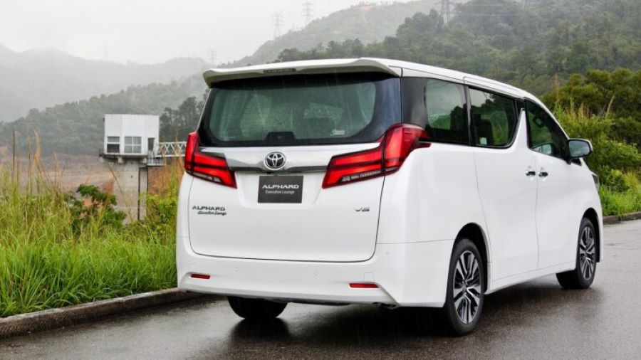 Pilihan Tepat untuk Wisata Keluarga: Sewa Alphard Bandung