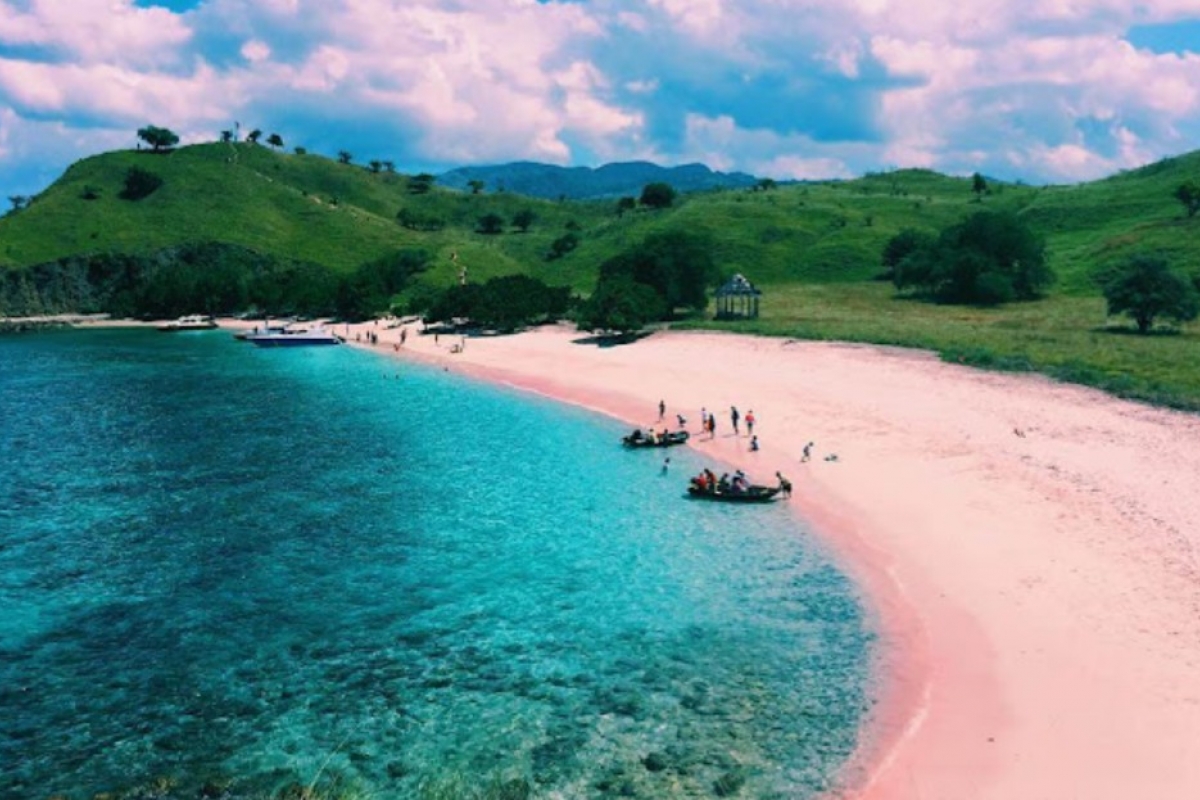 Menjelajahi Keindahan Alam dan Budaya: Paket Lombok Tour yang Tak Terlupakan